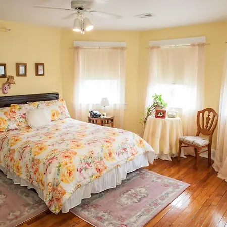 Bed and Breakfast Cedars & Beeches Bed & Breakfast à Long Branch Chambre photo