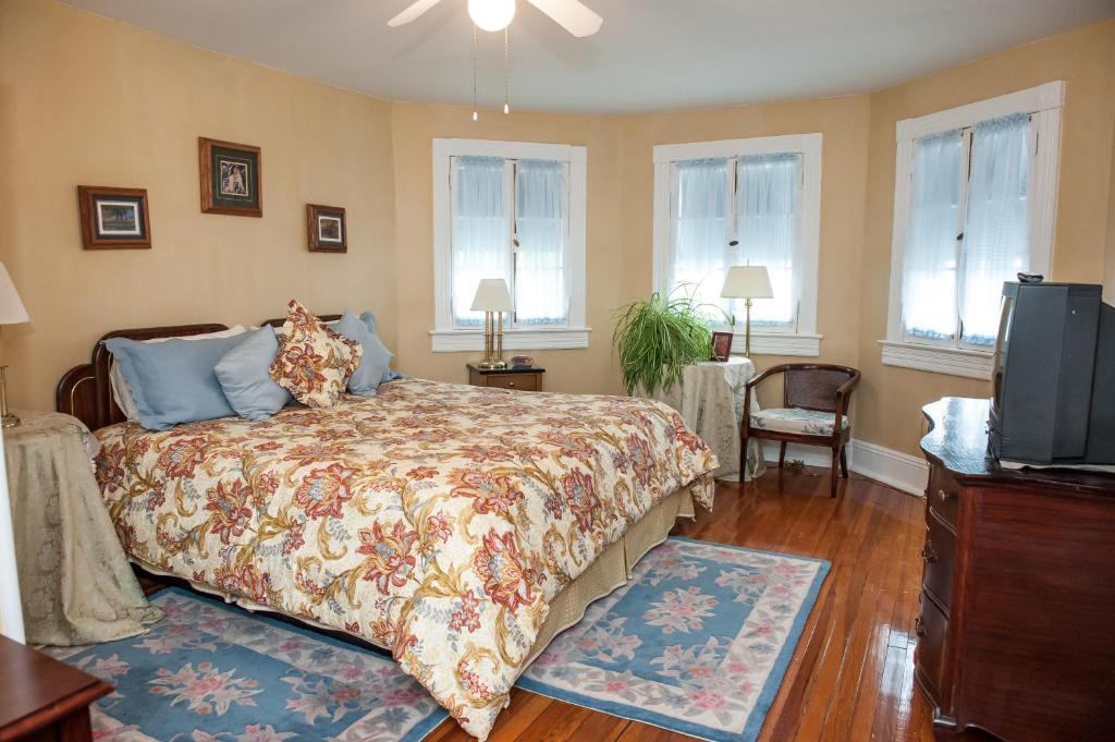 Cedars & Beeches Bed & Breakfast Alojamento de Acomodação e Pequeno-almoço Long Branch
