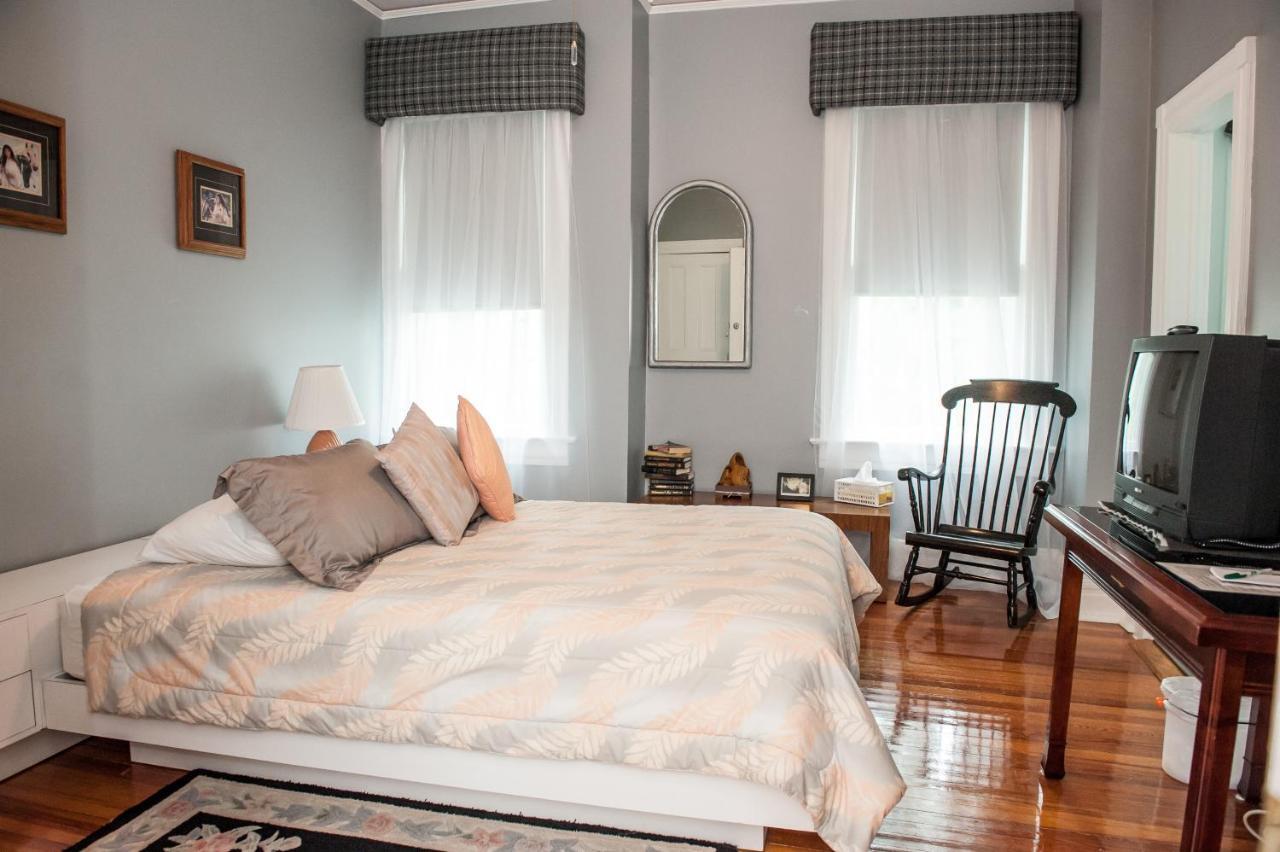 Cedars & Beeches Bed & Breakfast Long Branch